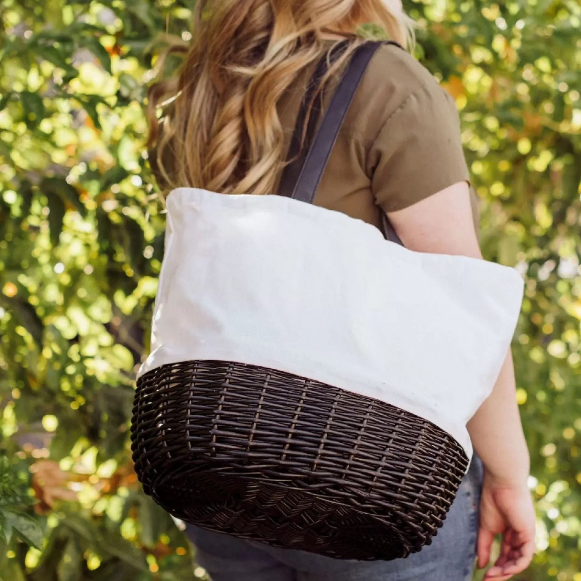 Black & White Wicker Tote Bag<Picnic Time Inc. Outlet