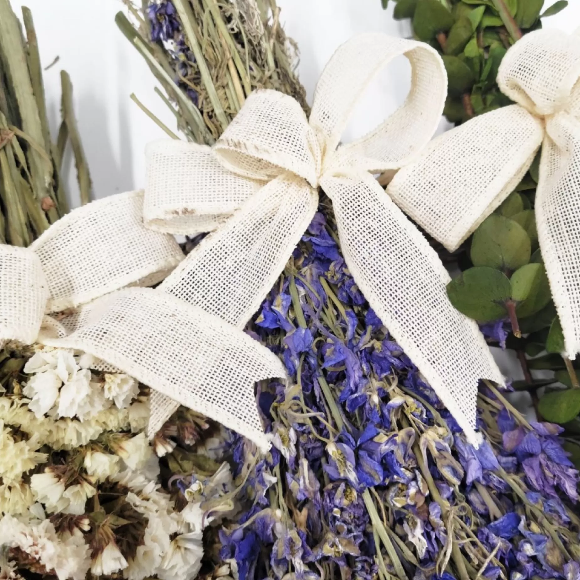 Dried Botanicals Hanging Arrangement<FLORAL TREASURE Online