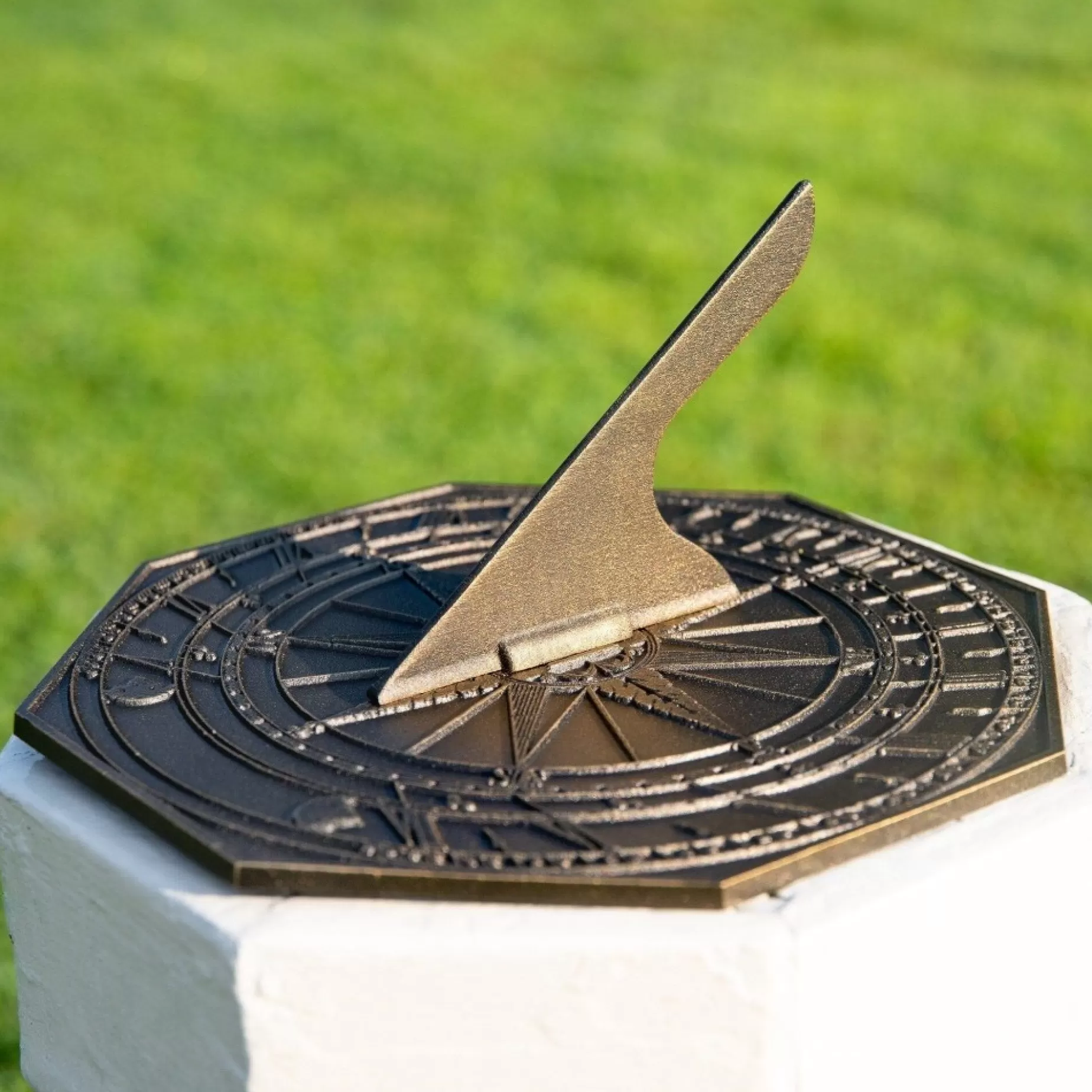 George Washington Sundial With Aged Bronze Finish<* Store